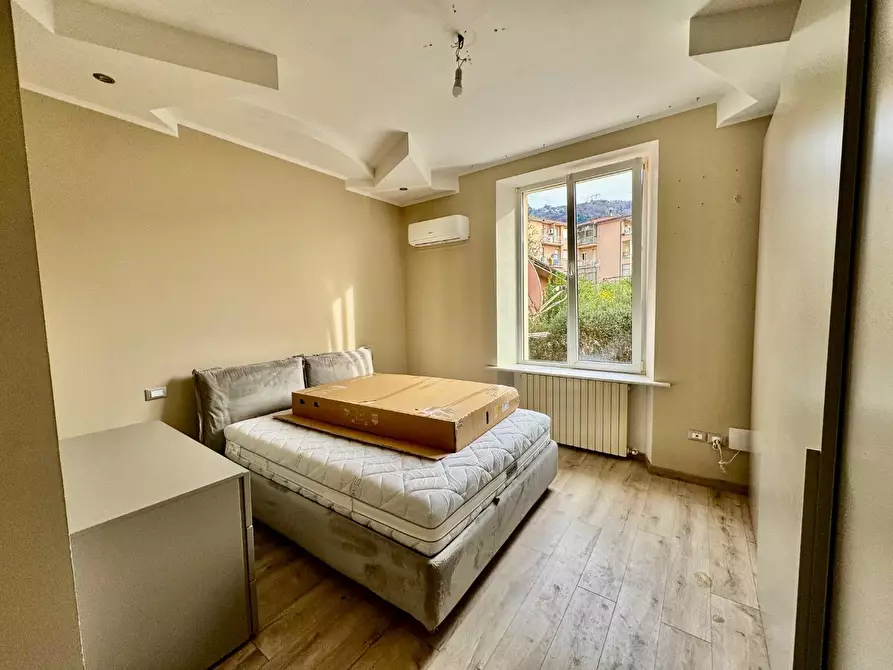 Immagine 12 di Casa bifamiliare in vendita  a Massa