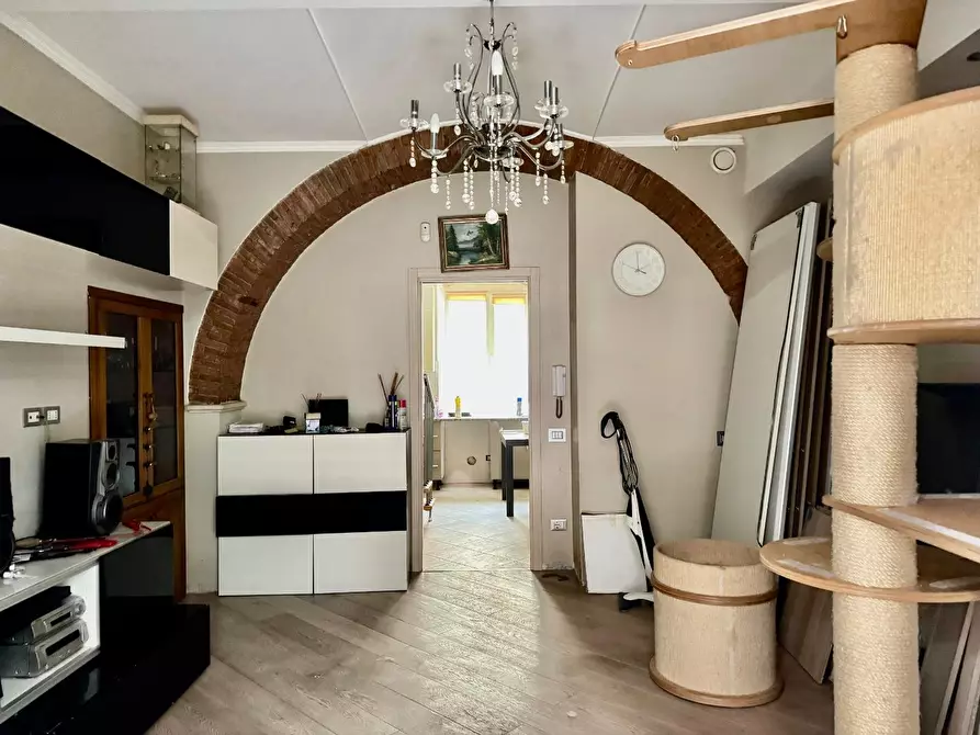 Immagine 3 di Casa bifamiliare in vendita  a Massa