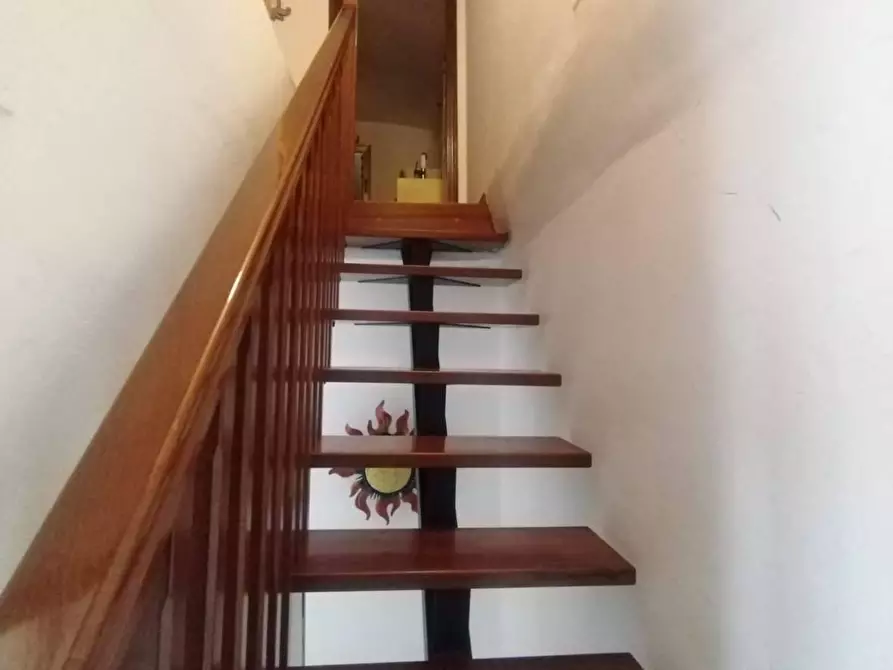 Immagine 12 di Villetta a schiera in vendita  a Massa