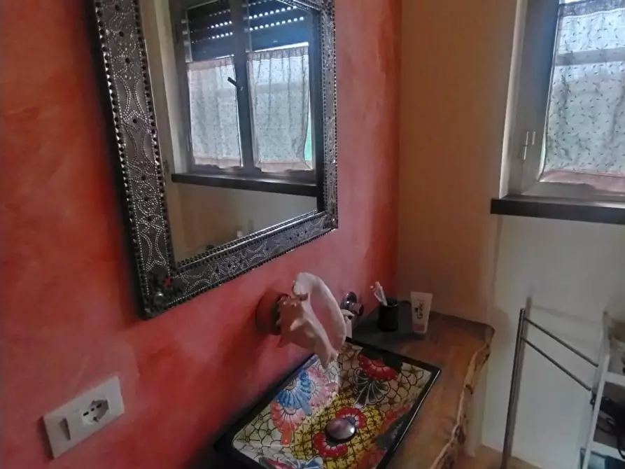 Immagine 9 di Villetta a schiera in vendita  a Massa