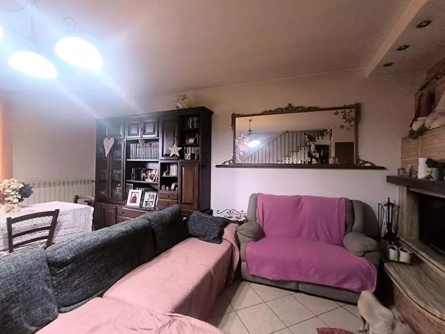 Immagine 2 di Appartamento in vendita  a Sinalunga