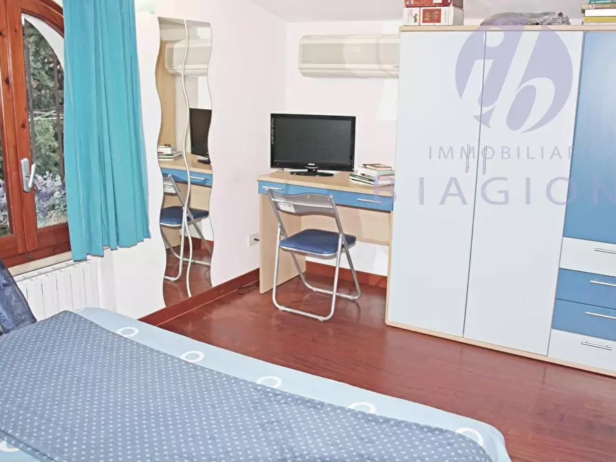 Immagine 19 di Casa indipendente in vendita  a Pietrasanta