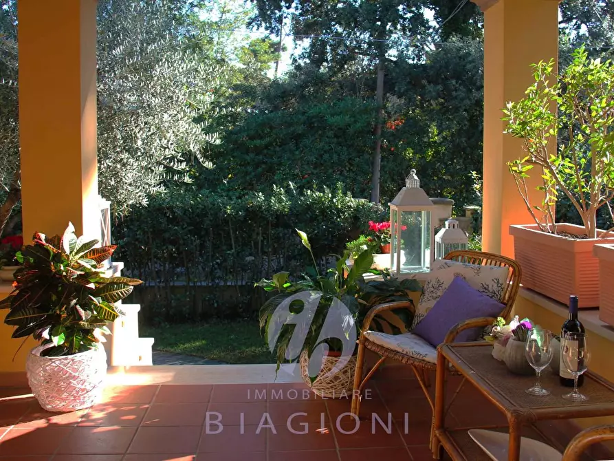 Immagine 1 di Casa indipendente in vendita  a Pietrasanta