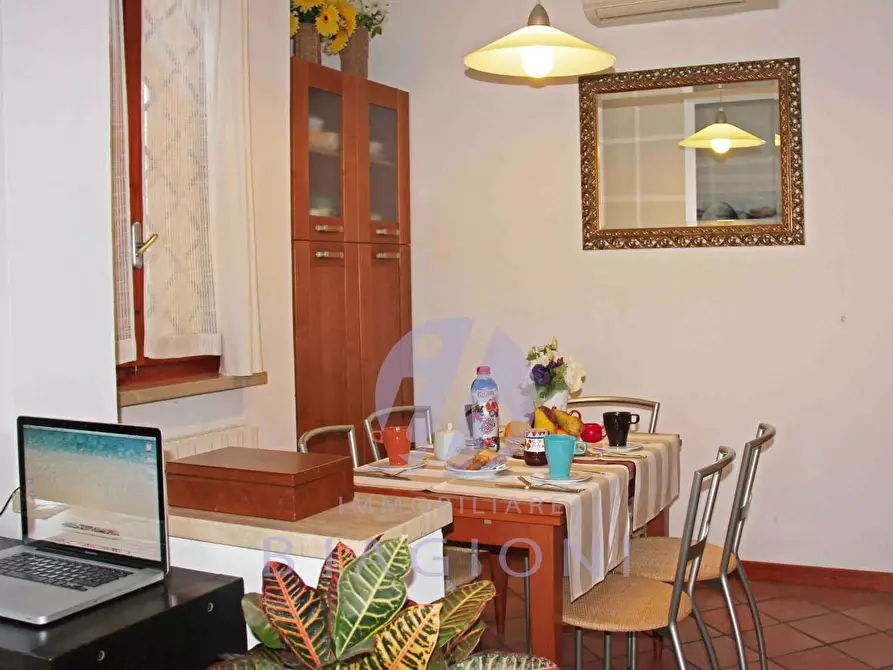 Immagine 10 di Casa indipendente in vendita  a Pietrasanta