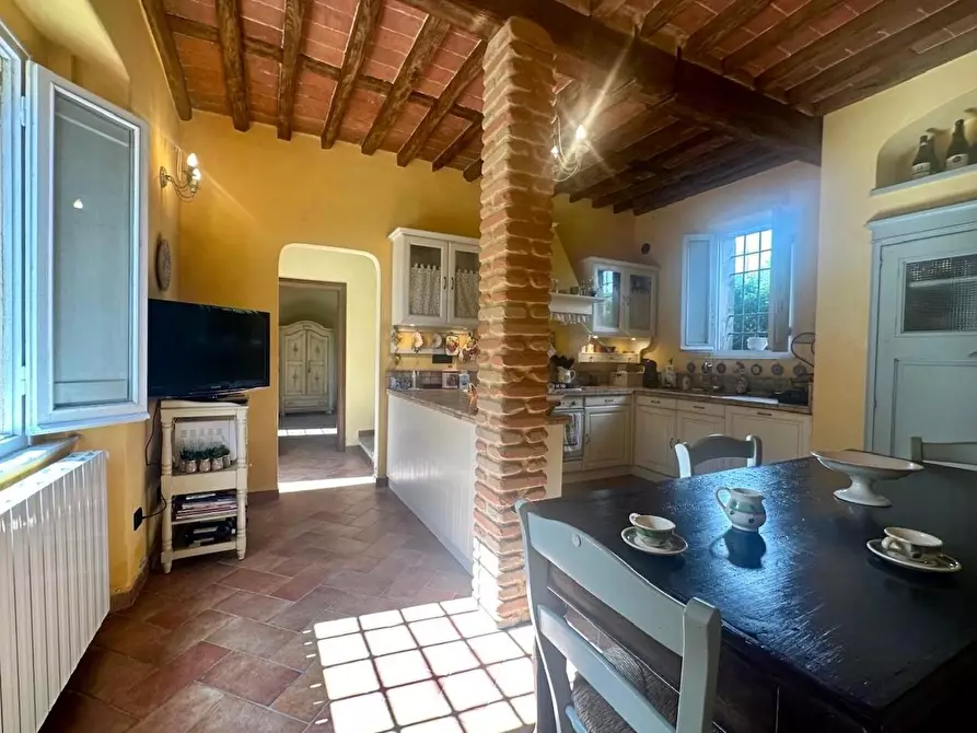 Immagine 26 di Casa colonica in vendita  a Pietrasanta