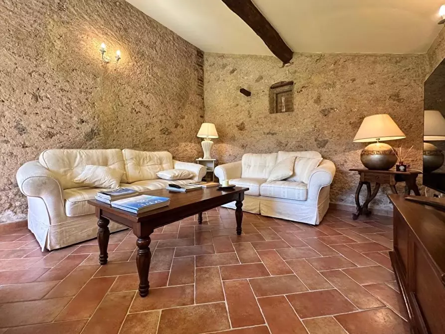 Immagine 27 di Casa colonica in vendita  a Pietrasanta