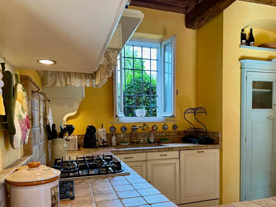 Immagine 14 di Casa colonica in vendita  a Pietrasanta