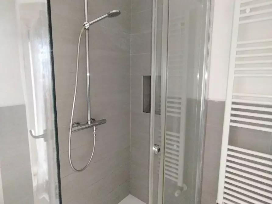 Immagine 9 di Appartamento in vendita  a Massa