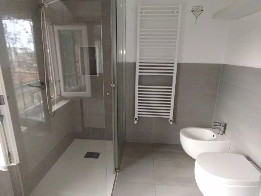 Immagine 8 di Appartamento in vendita  a Massa