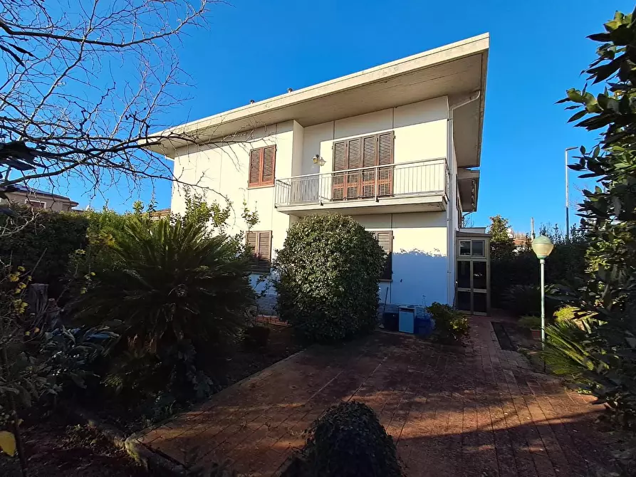 Immagine 43 di Villa in vendita  a San Giuliano Terme