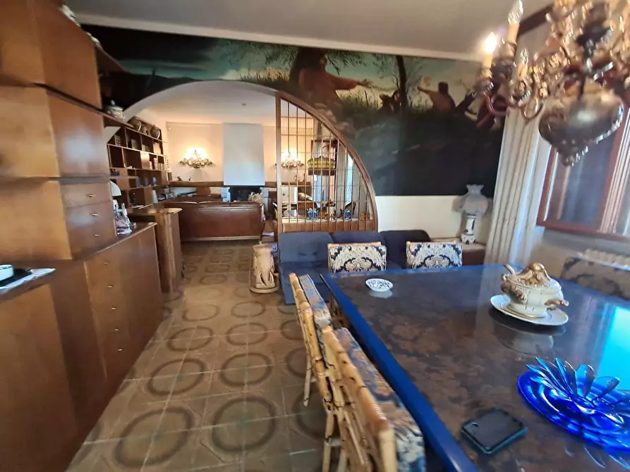 Immagine 4 di Villa in vendita  a San Giuliano Terme