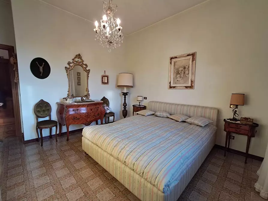 Immagine 13 di Villa in vendita  a San Giuliano Terme