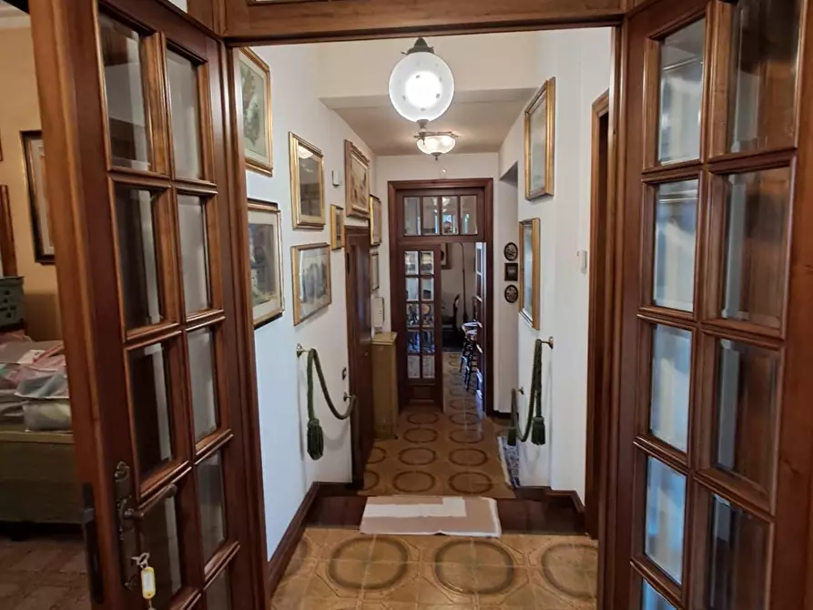 Immagine 48 di Villa in vendita  a San Giuliano Terme