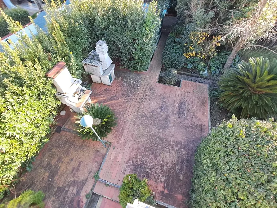 Immagine 19 di Villa in vendita  a San Giuliano Terme