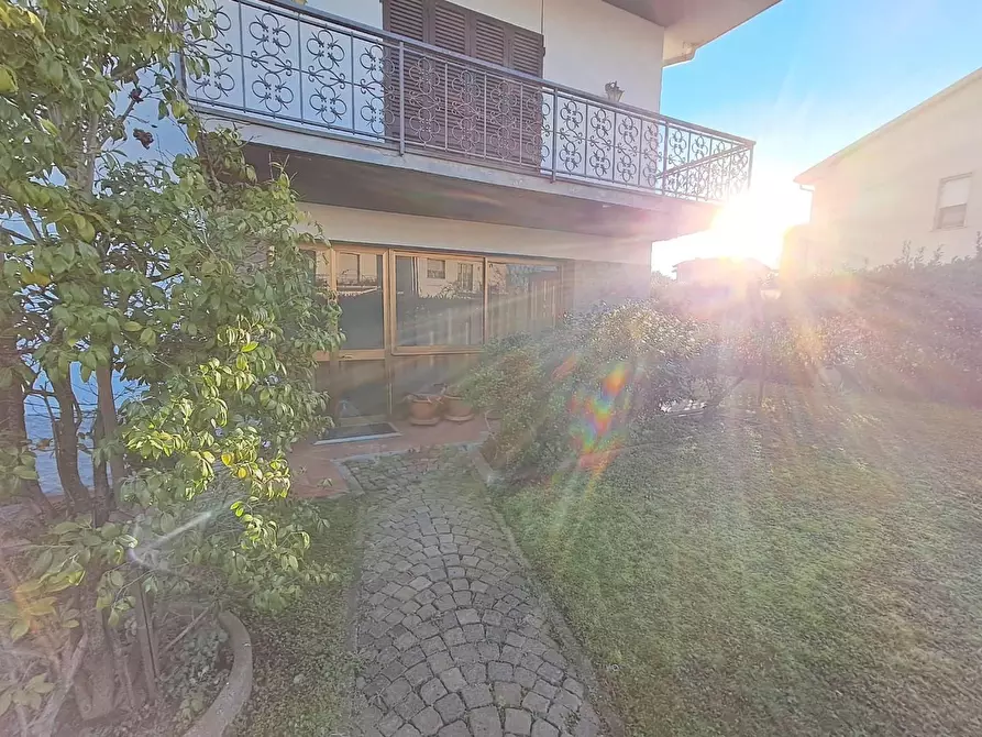 Immagine 12 di Villa in vendita  a San Giuliano Terme