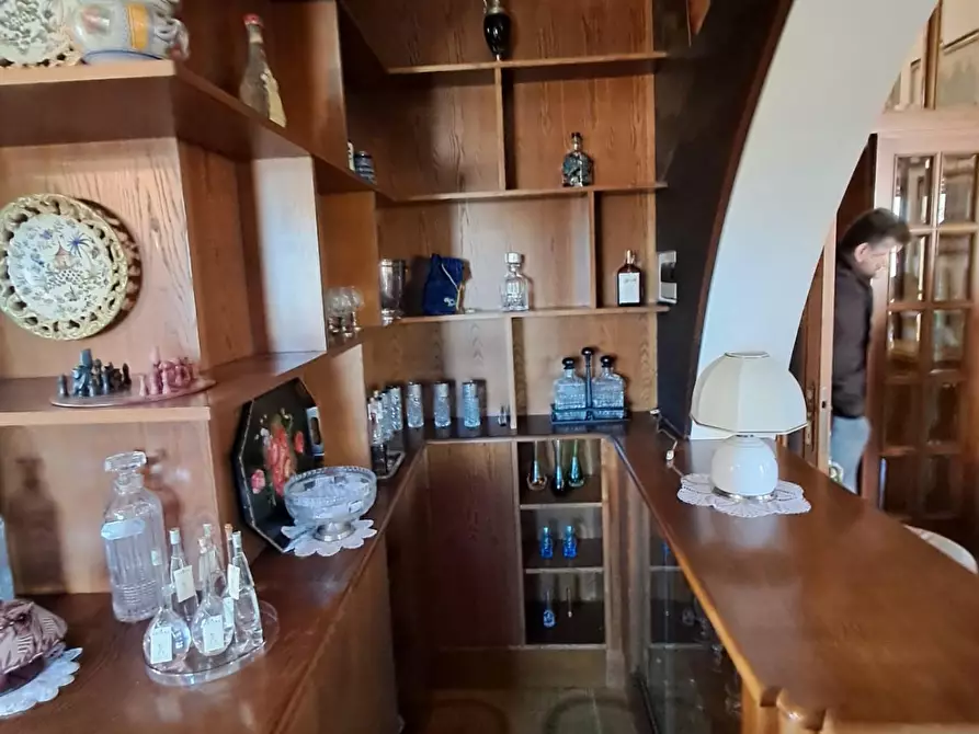 Immagine 17 di Villa in vendita  a San Giuliano Terme