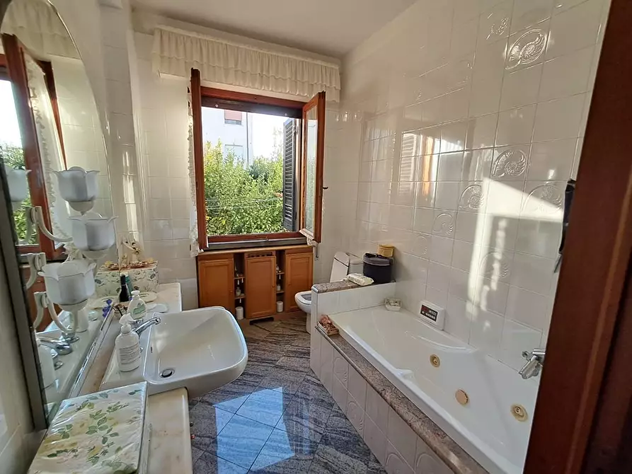 Immagine 58 di Villa in vendita  a San Giuliano Terme