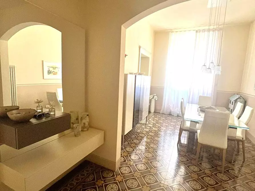 Immagine 1 di Appartamento in vendita  a Lucca