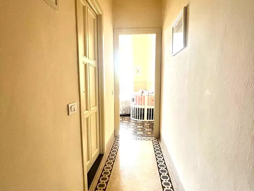 Immagine 7 di Appartamento in vendita  a Lucca