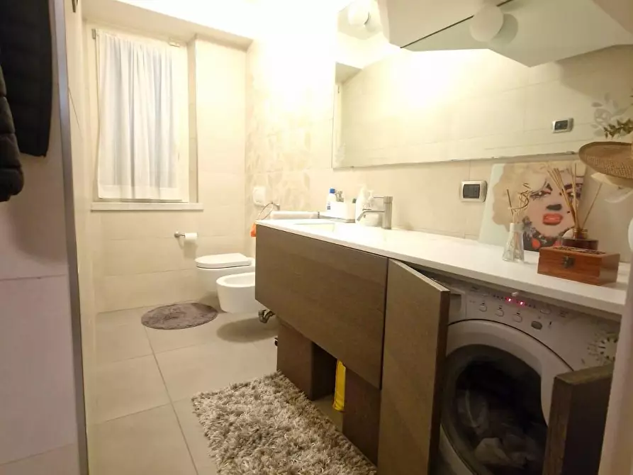 Immagine 8 di Villetta a schiera in vendita  a Carrara