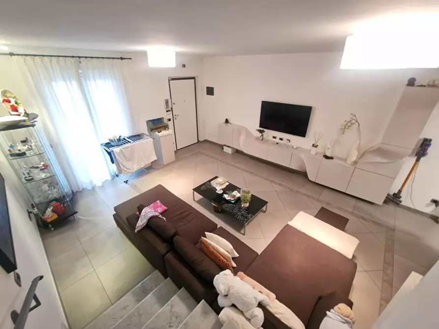 Immagine 6 di Villetta a schiera in vendita  a Carrara