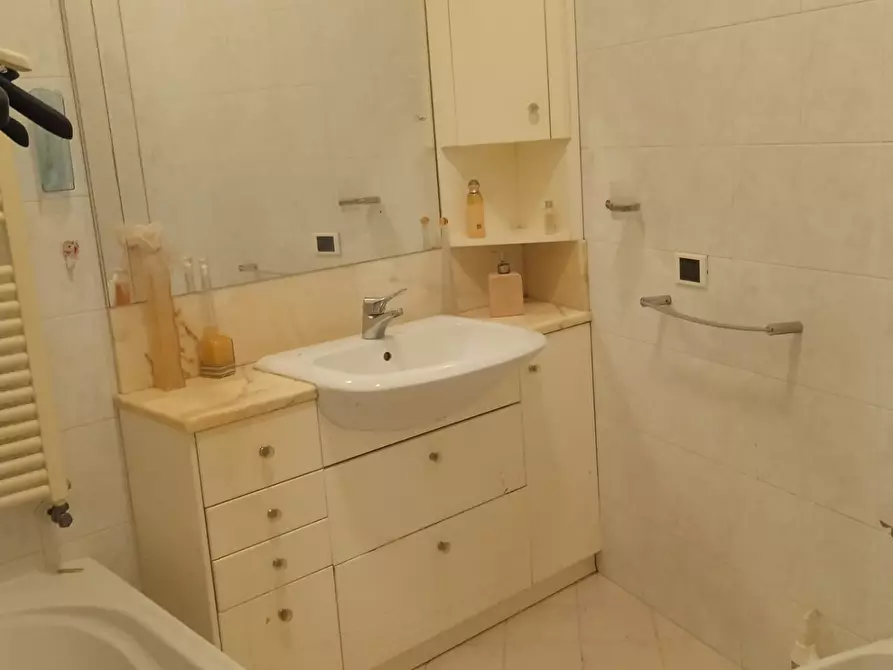 Immagine 11 di Appartamento in vendita  a Empoli