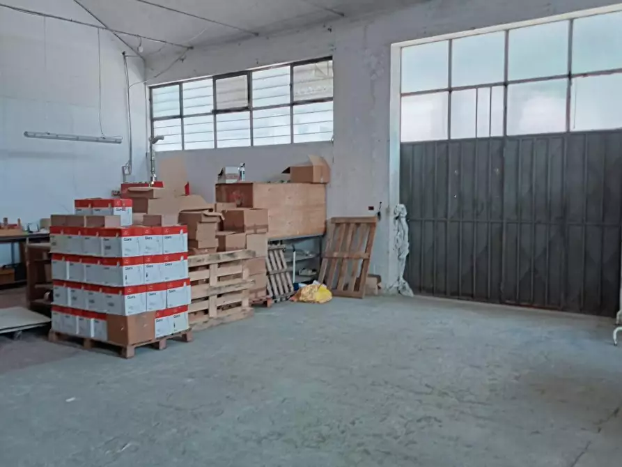 Immagine 4 di Attività artigianale in vendita  a Vinci