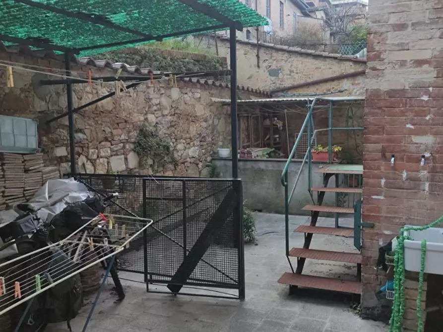 Immagine 24 di Appartamento in vendita  a Siena