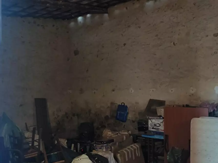 Immagine 26 di Appartamento in vendita  a Siena