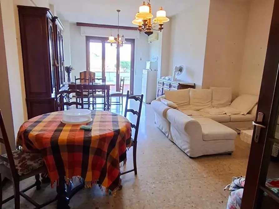 Immagine 3 di Mansarda in vendita  a Carrara