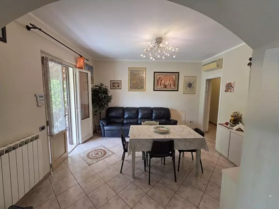 Immagine 4 di Casa bifamiliare in vendita  a Massa