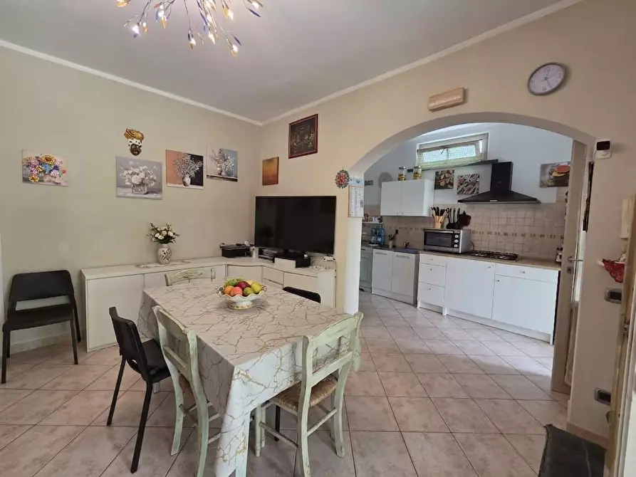 Immagine 5 di Casa bifamiliare in vendita  a Massa