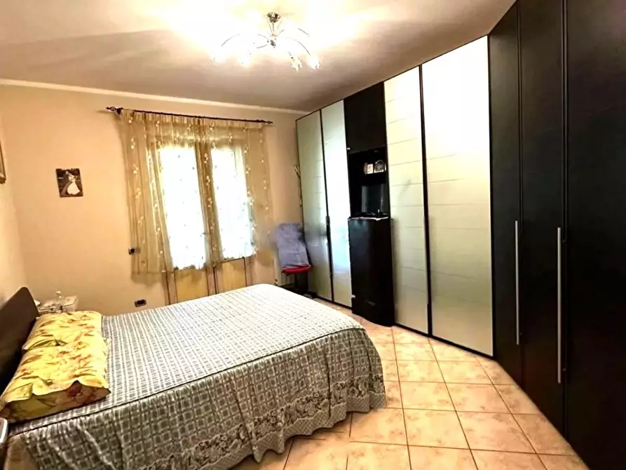 Immagine 11 di Casa bifamiliare in vendita  a Massa