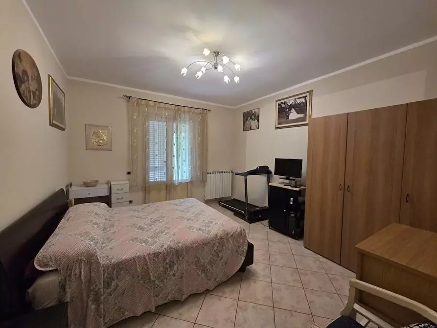 Immagine 9 di Casa bifamiliare in vendita  a Massa