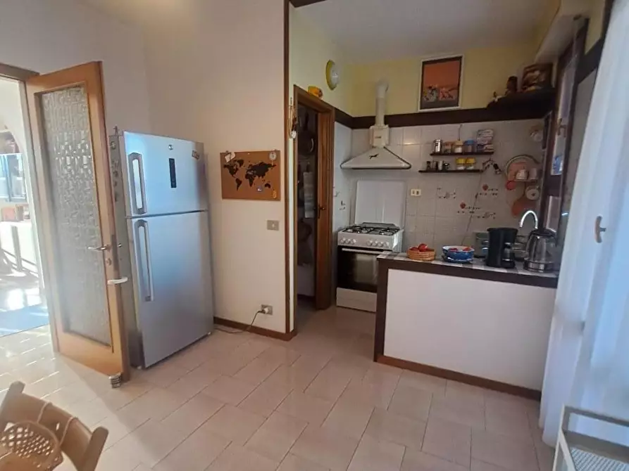 Immagine 18 di Appartamento in vendita  a Livorno