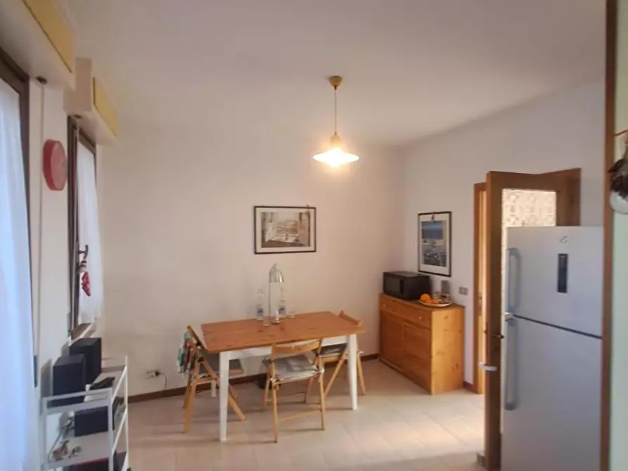 Immagine 16 di Appartamento in vendita  a Livorno