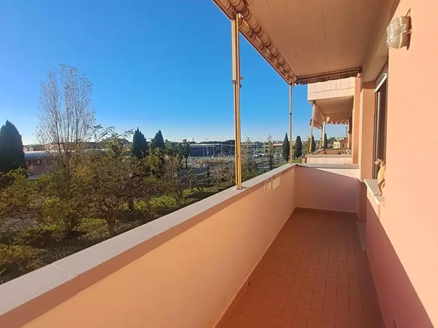 Immagine 10 di Appartamento in vendita  a Livorno