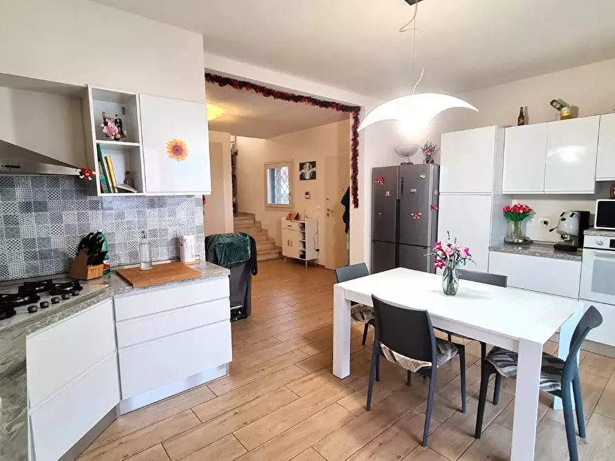 Immagine 3 di Casa bifamiliare in vendita  a San Miniato