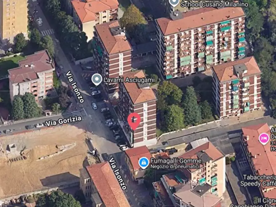 Immagine 4 di Negozio in vendita  a Cusano Milanino