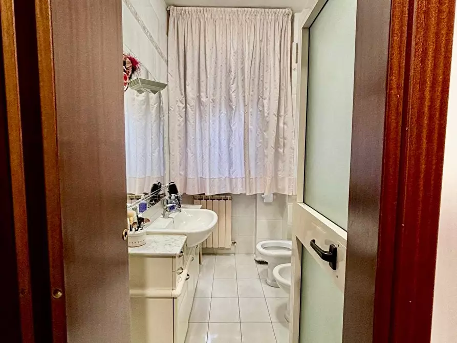 Immagine 13 di Appartamento in vendita  a Massa