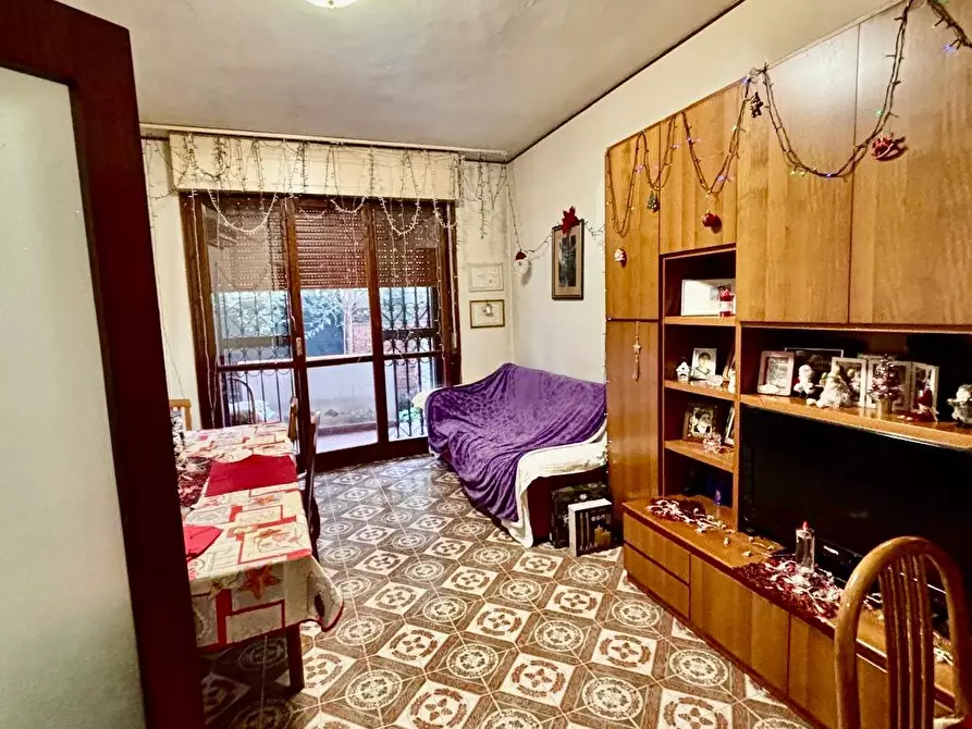 Immagine 4 di Appartamento in vendita  a Massa