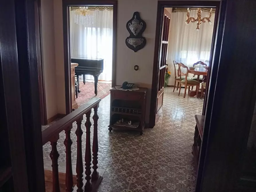 Immagine 14 di Villa in vendita  a Cascina