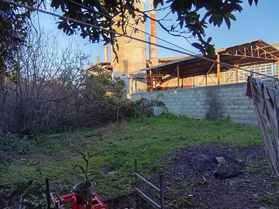 Immagine 17 di Villa in vendita  a Cascina