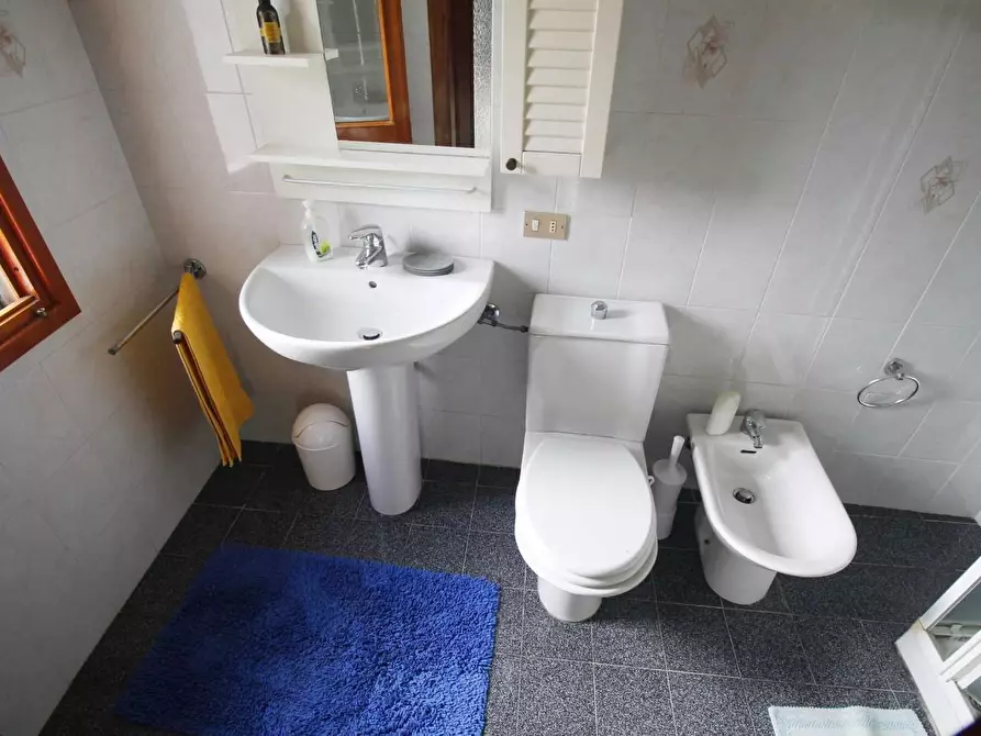 Immagine 10 di Casa colonica in vendita  a Vinci