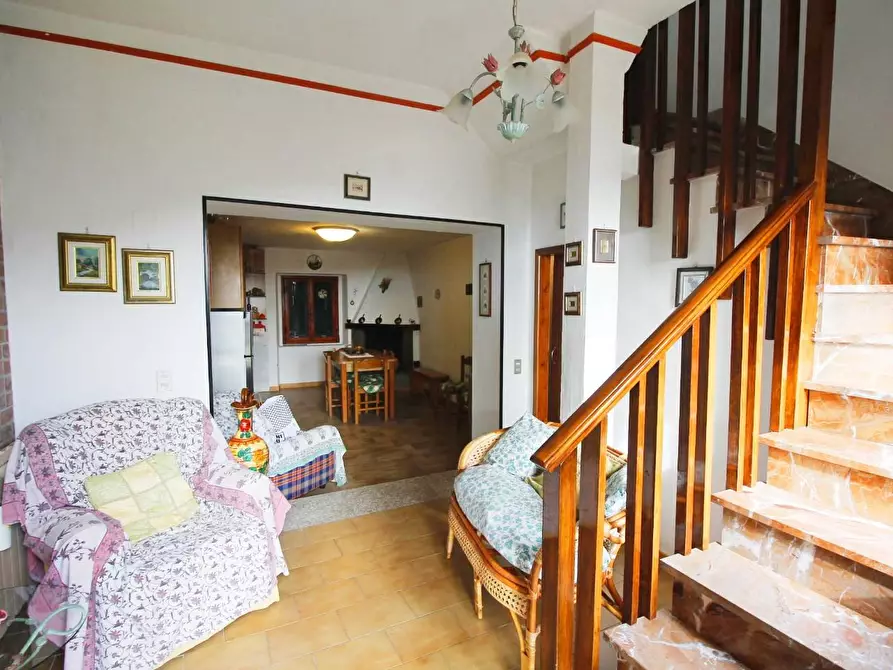 Immagine 20 di Casa colonica in vendita  a Vinci