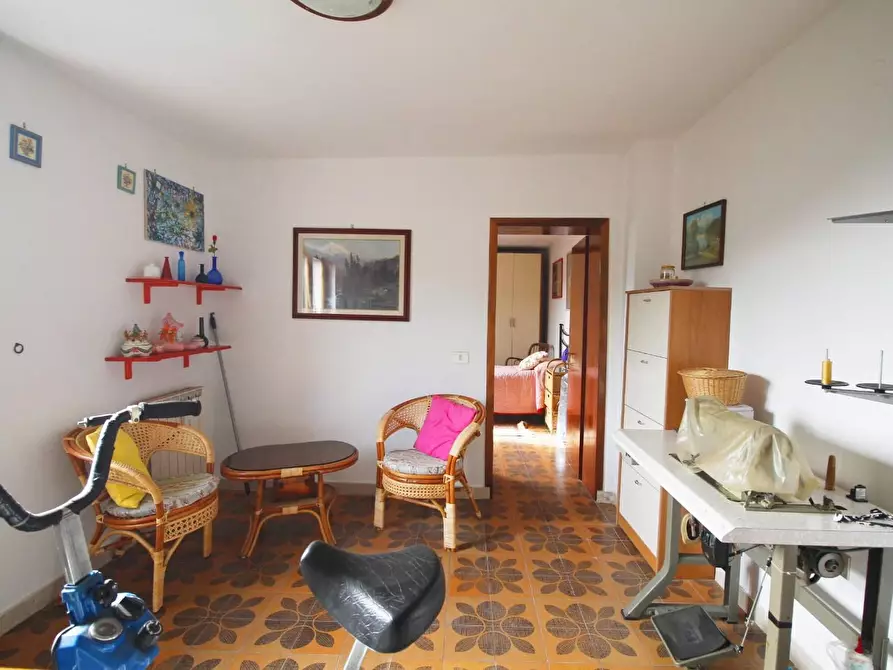 Immagine 8 di Casa colonica in vendita  a Vinci