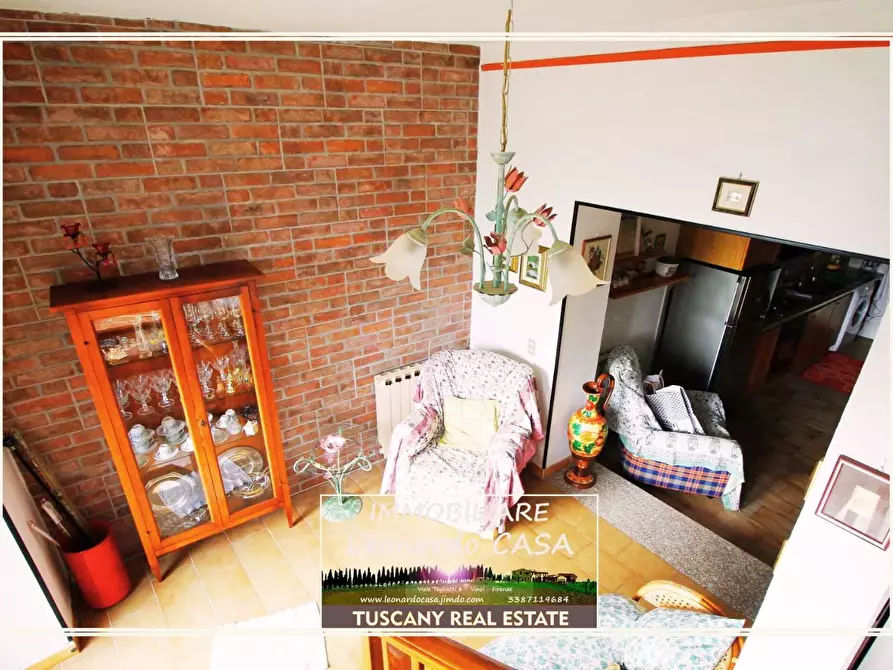 Immagine 1 di Casa colonica in vendita  a Vinci