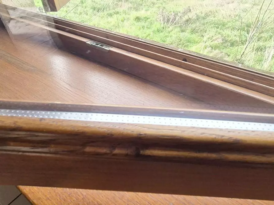 Immagine 34 di Casa colonica in vendita  a Camaiore