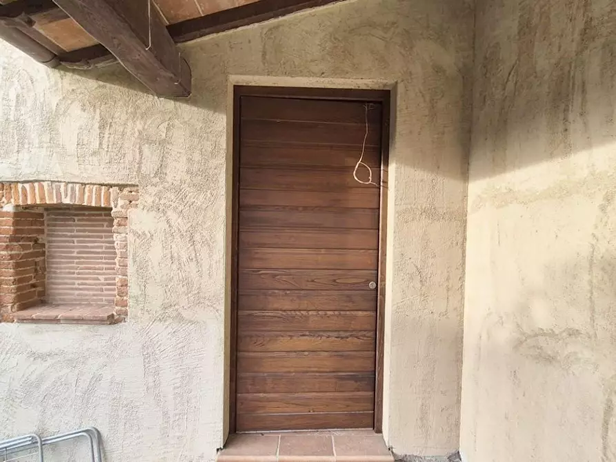 Immagine 76 di Casa colonica in vendita  a Camaiore