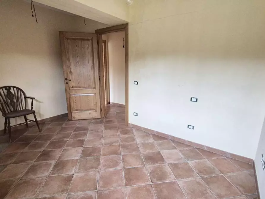 Immagine 52 di Casa colonica in vendita  a Camaiore